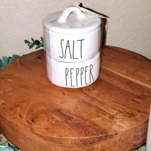 Rae dunn salt pepper stackable